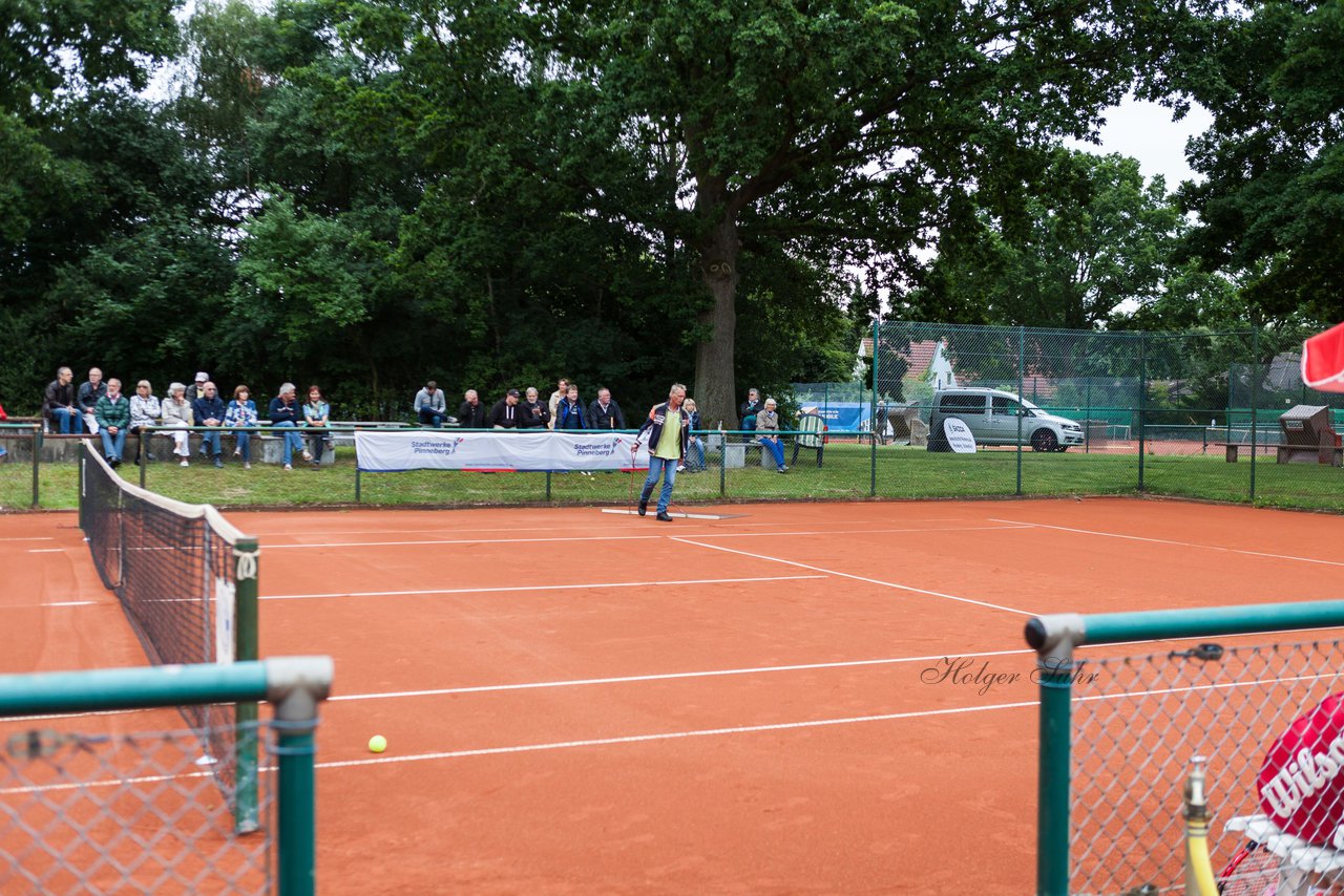 Bild 243 - Stadtwerke Pinneberg Cup Sonntag